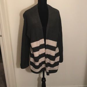 Forever 21 stripped gray sweater size L
